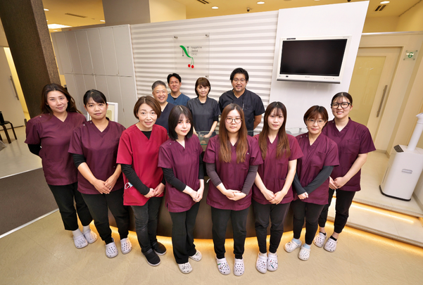 医院スタッフの集合写真